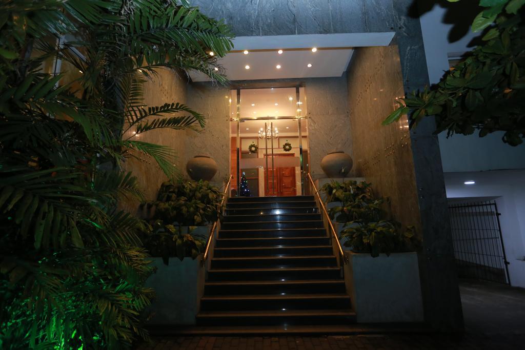Refresh Hotel Hikkaduwa Luaran gambar