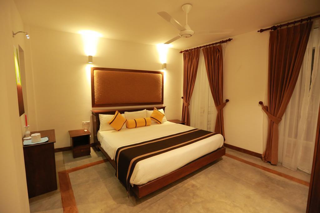 Refresh Hotel Hikkaduwa Bilik gambar